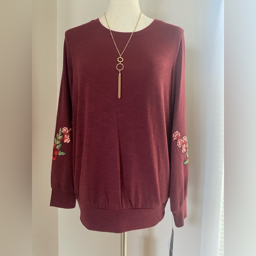 I.N. Studio Maroon Top with Gold Necklace